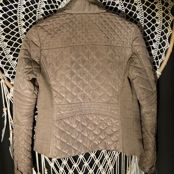 Jacket - Picture 3 of 3